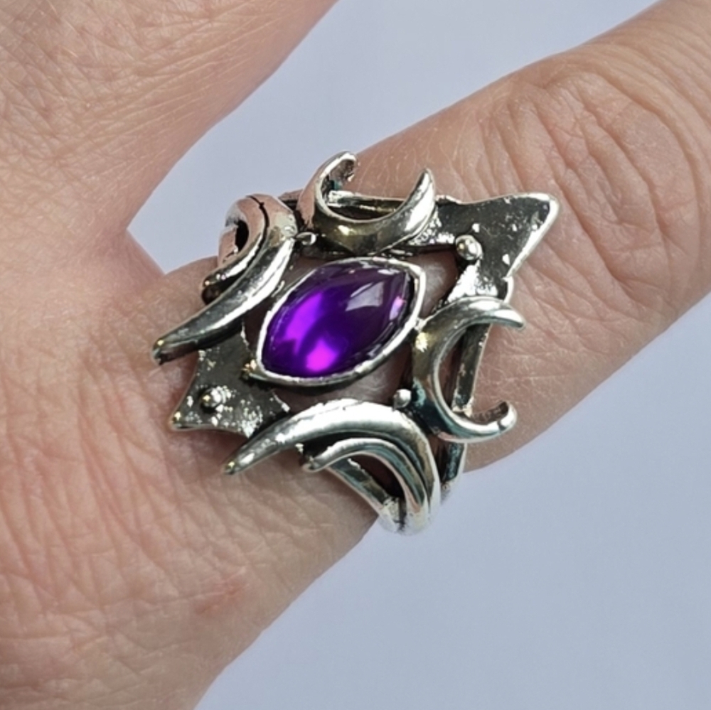 💜 Purple Lunar Open Ring